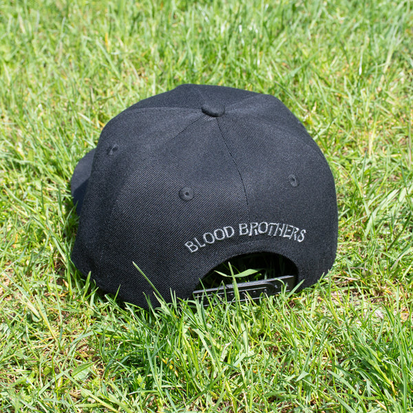 SNAP BACK EMBROIDERED HAT