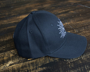 SNAP BACK EMBROIDERED HAT